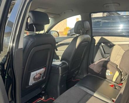 Черный Шевроле Каптива, объемом двигателя 2.41 л и пробегом 240 тыс. км за 7500 $, фото 4 на Automoto.ua