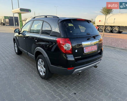 Черный Шевроле Каптива, объемом двигателя 2 л и пробегом 176 тыс. км за 10750 $, фото 7 на Automoto.ua