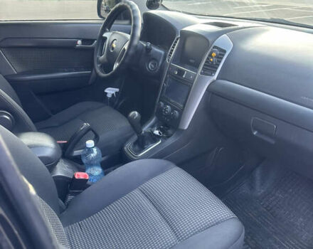 Чорний Шевроле Каптіва, об'ємом двигуна 2 л та пробігом 273 тис. км за 9500 $, фото 5 на Automoto.ua