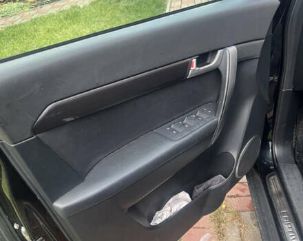 Черный Шевроле Каптива, объемом двигателя 2.4 л и пробегом 51 тыс. км за 9500 $, фото 7 на Automoto.ua