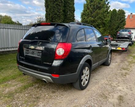 Черный Шевроле Каптива, объемом двигателя 2 л и пробегом 240 тыс. км за 4555 $, фото 2 на Automoto.ua