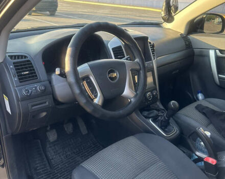Чорний Шевроле Каптіва, об'ємом двигуна 2 л та пробігом 273 тис. км за 9500 $, фото 4 на Automoto.ua