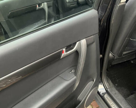 Черный Шевроле Каптива, объемом двигателя 2.4 л и пробегом 51 тыс. км за 9500 $, фото 8 на Automoto.ua