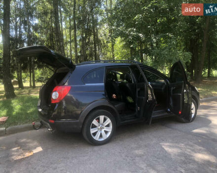 Черный Шевроле Каптива, объемом двигателя 1.99 л и пробегом 210 тыс. км за 9500 $, фото 5 на Automoto.ua