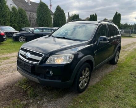Черный Шевроле Каптива, объемом двигателя 2 л и пробегом 240 тыс. км за 4555 $, фото 1 на Automoto.ua