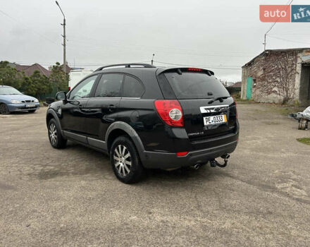Черный Шевроле Каптива, объемом двигателя 2.4 л и пробегом 231 тыс. км за 8250 $, фото 5 на Automoto.ua