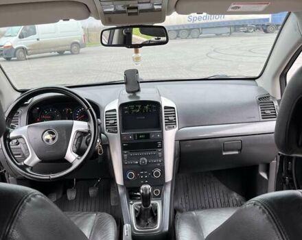 Черный Шевроле Каптива, объемом двигателя 2 л и пробегом 339 тыс. км за 10200 $, фото 17 на Automoto.ua