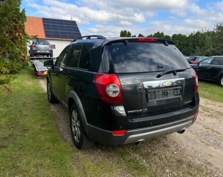 Черный Шевроле Каптива, объемом двигателя 2 л и пробегом 240 тыс. км за 4555 $, фото 3 на Automoto.ua