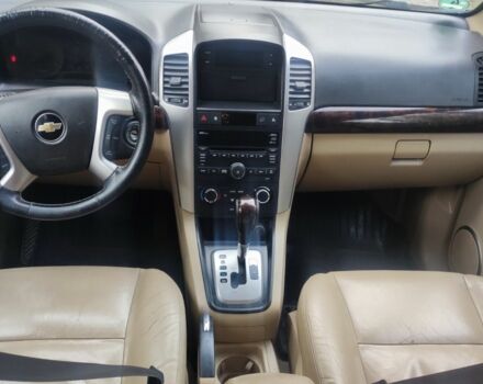 Черный Шевроле Каптива, объемом двигателя 2 л и пробегом 240 тыс. км за 4555 $, фото 5 на Automoto.ua