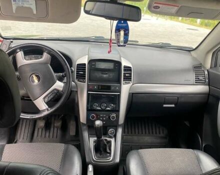 Черный Шевроле Каптива, объемом двигателя 1.99 л и пробегом 200 тыс. км за 10300 $, фото 12 на Automoto.ua