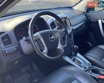 Черный Шевроле Каптива, объемом двигателя 2.4 л и пробегом 206 тыс. км за 12499 $, фото 24 на Automoto.ua