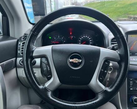 Черный Шевроле Каптива, объемом двигателя 2.2 л и пробегом 129 тыс. км за 12500 $, фото 15 на Automoto.ua