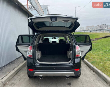 Черный Шевроле Каптива, объемом двигателя 2.2 л и пробегом 129 тыс. км за 12500 $, фото 71 на Automoto.ua