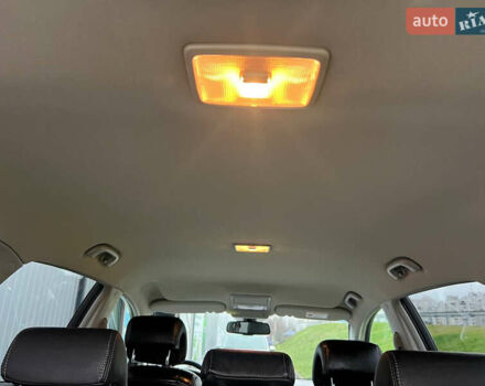 Черный Шевроле Каптива, объемом двигателя 2.2 л и пробегом 129 тыс. км за 12500 $, фото 48 на Automoto.ua