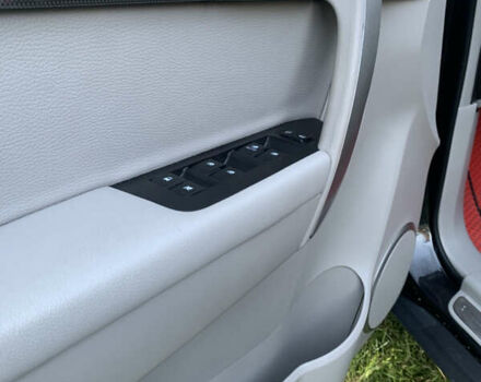 Черный Шевроле Каптива, объемом двигателя 2.2 л и пробегом 206 тыс. км за 11499 $, фото 9 на Automoto.ua