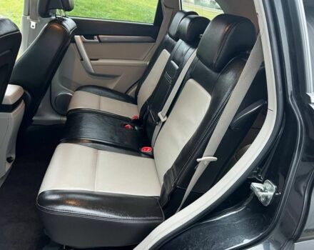 Черный Шевроле Каптива, объемом двигателя 2.2 л и пробегом 129 тыс. км за 12500 $, фото 7 на Automoto.ua