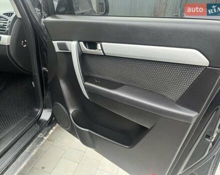 Чорний Шевроле Каптіва, об'ємом двигуна 2.2 л та пробігом 282 тис. км за 8400 $, фото 10 на Automoto.ua