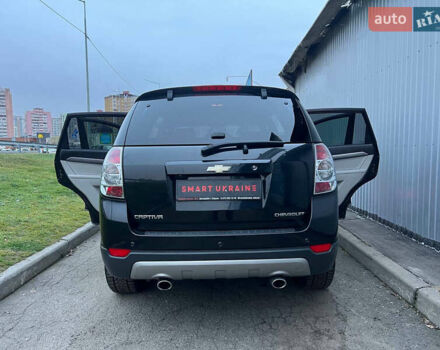 Черный Шевроле Каптива, объемом двигателя 2.2 л и пробегом 129 тыс. км за 12500 $, фото 12 на Automoto.ua