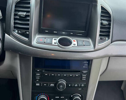 Черный Шевроле Каптива, объемом двигателя 2.2 л и пробегом 129 тыс. км за 12500 $, фото 37 на Automoto.ua