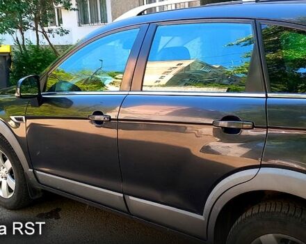 Черный Шевроле Каптива, объемом двигателя 2.4 л и пробегом 180 тыс. км за 9500 $, фото 5 на Automoto.ua