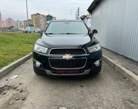 Черный Шевроле Каптива, объемом двигателя 2.2 л и пробегом 129 тыс. км за 12500 $, фото 2 на Automoto.ua
