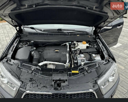 Черный Шевроле Каптива, объемом двигателя 2.2 л и пробегом 150 тыс. км за 12250 $, фото 38 на Automoto.ua