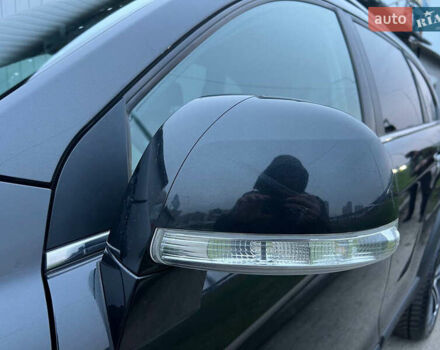 Черный Шевроле Каптива, объемом двигателя 2.2 л и пробегом 129 тыс. км за 12500 $, фото 88 на Automoto.ua