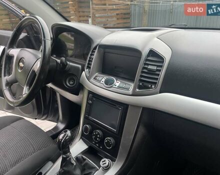 Чорний Шевроле Каптіва, об'ємом двигуна 2.2 л та пробігом 282 тис. км за 8400 $, фото 7 на Automoto.ua
