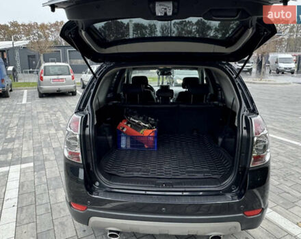 Черный Шевроле Каптива, объемом двигателя 2.2 л и пробегом 150 тыс. км за 12250 $, фото 34 на Automoto.ua