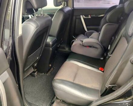 Черный Шевроле Каптива, объемом двигателя 2.2 л и пробегом 217 тыс. км за 10000 $, фото 16 на Automoto.ua