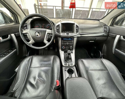 Черный Шевроле Каптива, объемом двигателя 2.23 л и пробегом 285 тыс. км за 11999 $, фото 16 на Automoto.ua