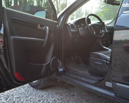 Черный Шевроле Каптива, объемом двигателя 2.4 л и пробегом 217 тыс. км за 9700 $, фото 8 на Automoto.ua