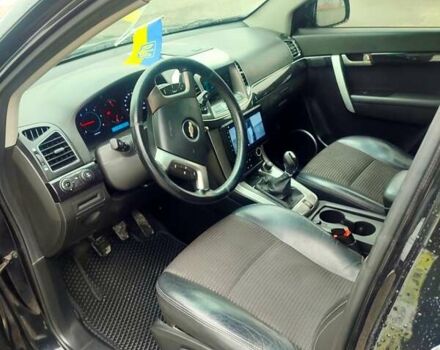 Черный Шевроле Каптива, объемом двигателя 2.2 л и пробегом 217 тыс. км за 10000 $, фото 21 на Automoto.ua