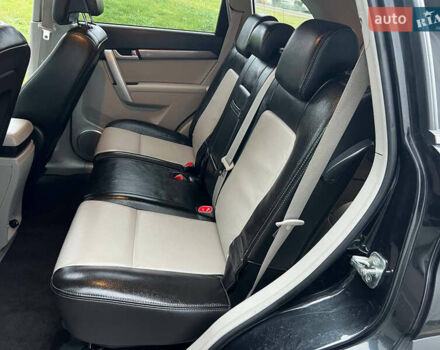 Черный Шевроле Каптива, объемом двигателя 2.2 л и пробегом 129 тыс. км за 12500 $, фото 30 на Automoto.ua