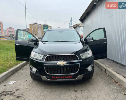 Черный Шевроле Каптива, объемом двигателя 2.2 л и пробегом 129 тыс. км за 12500 $, фото 3 на Automoto.ua