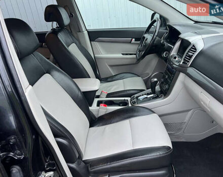 Черный Шевроле Каптива, объемом двигателя 2.2 л и пробегом 129 тыс. км за 12500 $, фото 31 на Automoto.ua