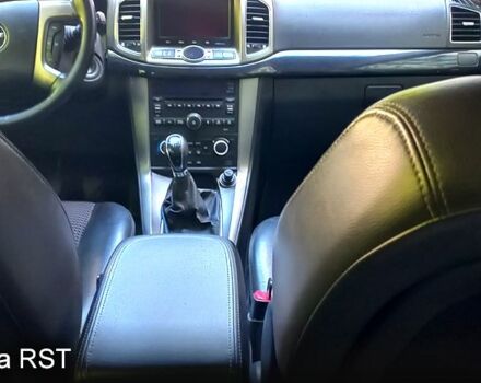 Черный Шевроле Каптива, объемом двигателя 2.4 л и пробегом 180 тыс. км за 9500 $, фото 2 на Automoto.ua