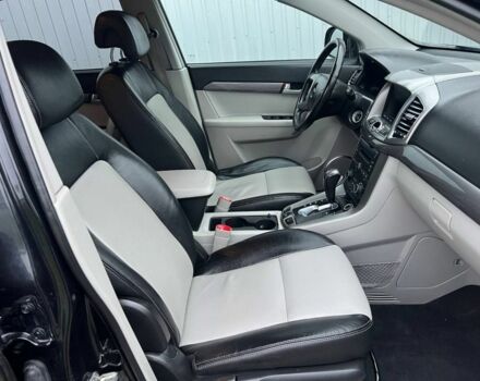 Черный Шевроле Каптива, объемом двигателя 2.2 л и пробегом 129 тыс. км за 12500 $, фото 6 на Automoto.ua