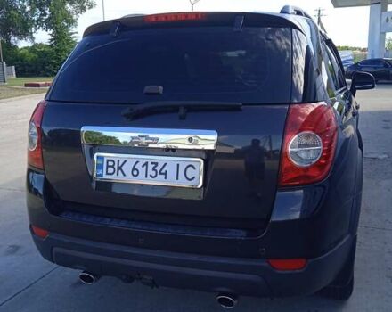 Черный Шевроле Каптива, объемом двигателя 2.23 л и пробегом 245 тыс. км за 11800 $, фото 2 на Automoto.ua