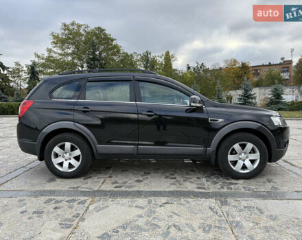 Черный Шевроле Каптива, объемом двигателя 2.2 л и пробегом 172 тыс. км за 10500 $, фото 3 на Automoto.ua