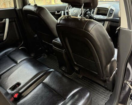 Черный Шевроле Каптива, объемом двигателя 2.2 л и пробегом 350 тыс. км за 10000 $, фото 18 на Automoto.ua