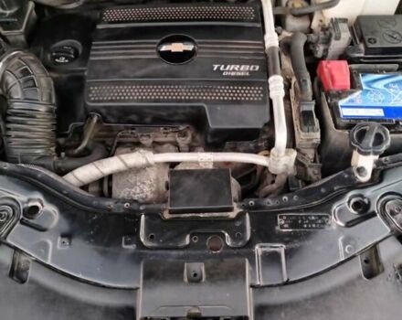 Черный Шевроле Каптива, объемом двигателя 2.2 л и пробегом 250 тыс. км за 10500 $, фото 9 на Automoto.ua