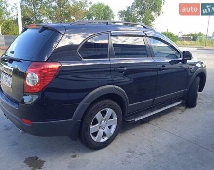 Черный Шевроле Каптива, объемом двигателя 2.23 л и пробегом 245 тыс. км за 11800 $, фото 4 на Automoto.ua