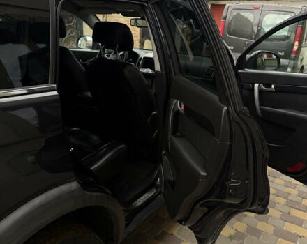 Черный Шевроле Каптива, объемом двигателя 2.2 л и пробегом 350 тыс. км за 10000 $, фото 3 на Automoto.ua