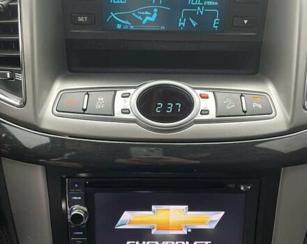 Черный Шевроле Каптива, объемом двигателя 2.23 л и пробегом 138 тыс. км за 12500 $, фото 34 на Automoto.ua