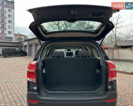 Черный Шевроле Каптива, объемом двигателя 2.38 л и пробегом 210 тыс. км за 11350 $, фото 185 на Automoto.ua