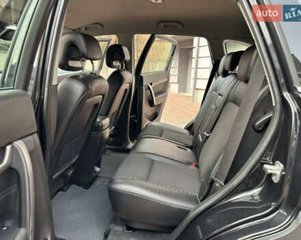 Черный Шевроле Каптива, объемом двигателя 2.38 л и пробегом 210 тыс. км за 11350 $, фото 164 на Automoto.ua