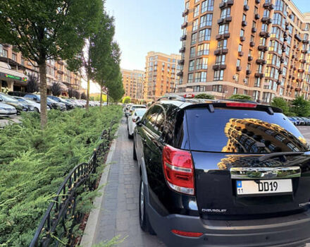 Черный Шевроле Каптива, объемом двигателя 2.23 л и пробегом 133 тыс. км за 13200 $, фото 3 на Automoto.ua