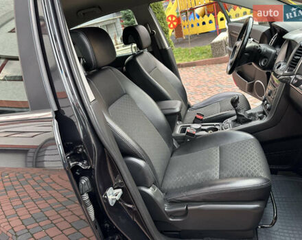 Черный Шевроле Каптива, объемом двигателя 2.38 л и пробегом 210 тыс. км за 11350 $, фото 148 на Automoto.ua