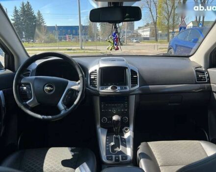 Черный Шевроле Каптива, объемом двигателя 2.4 л и пробегом 142 тыс. км за 13900 $, фото 8 на Automoto.ua